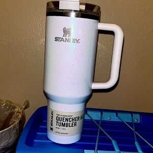 Stanley 40 oz Stainless Steel H2.0 FlowState Quencher Tumbler (pearl)
